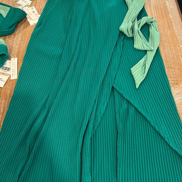 Brand New Trina Turk Bikini and Cover Up Set - Picture 2 of 5